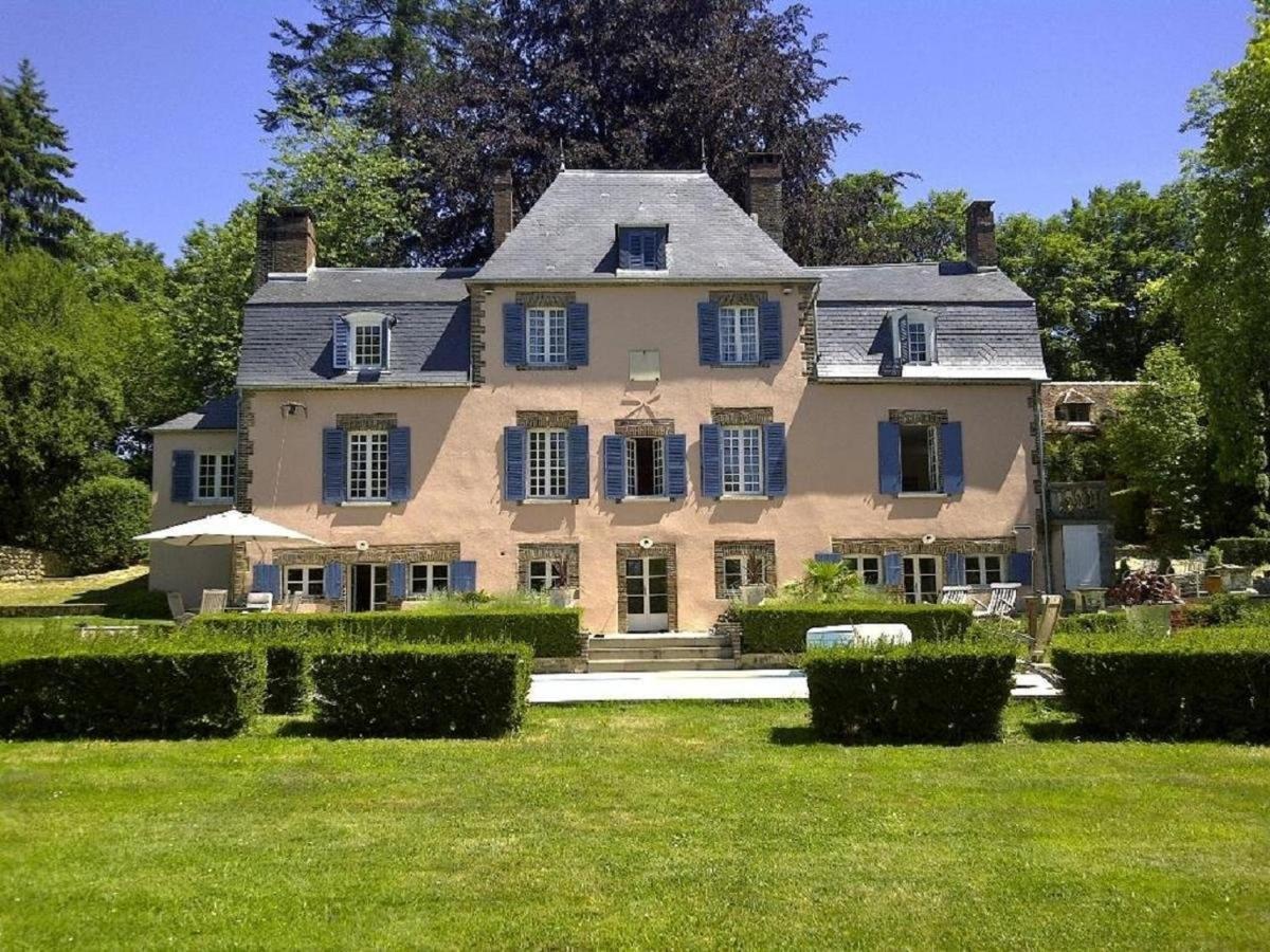 Le Charme Villa Mézilles Екстериор снимка